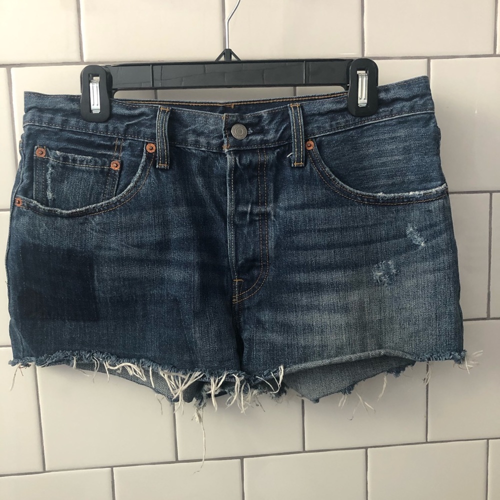Levi’s 501 cutoffs / jorts sz 30